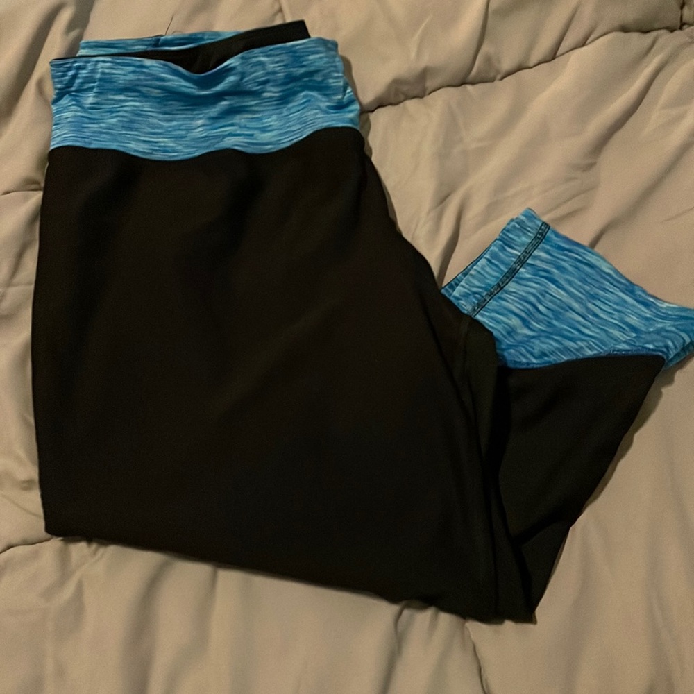 Excursion 2X work out capris black/ blue plus size